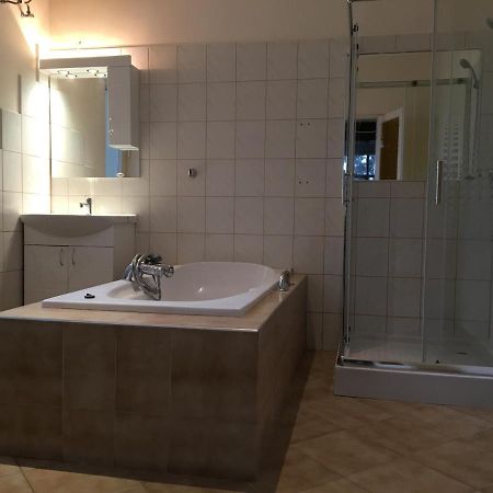 Regimodi Apartman Apartment Siofok Luaran gambar