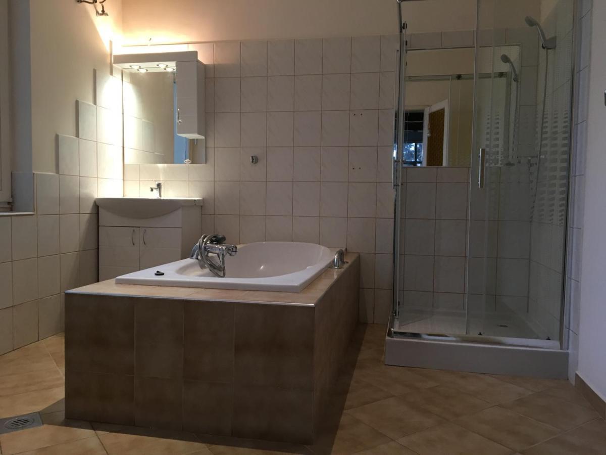 Regimodi Apartman Apartment Siofok Luaran gambar